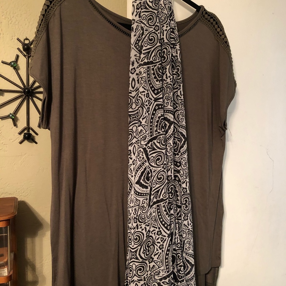 Selling a Cable & Guage Blouse